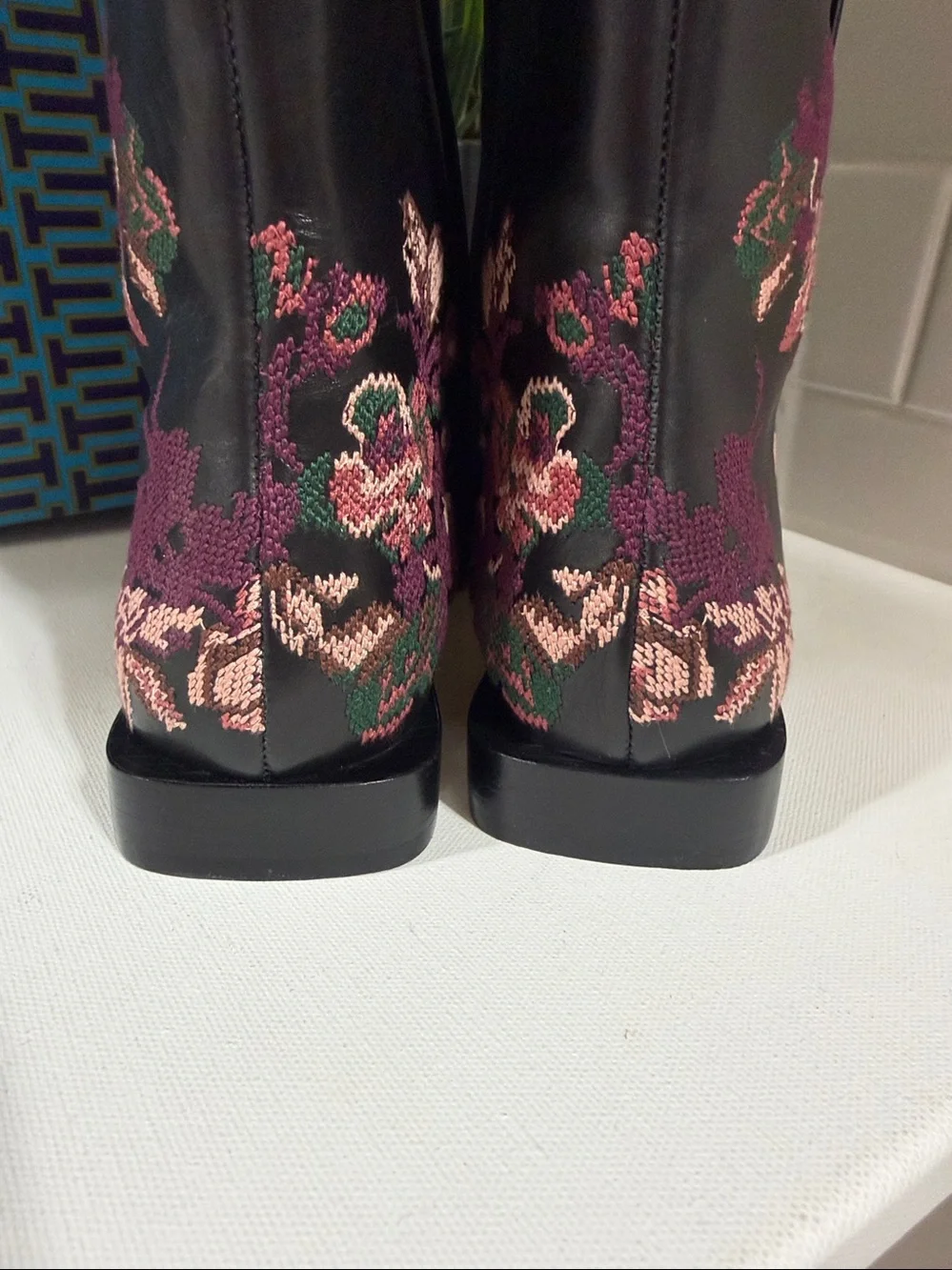 Tory Burch Leather Boots Black with Embroidery . NEW in Box / dust bag